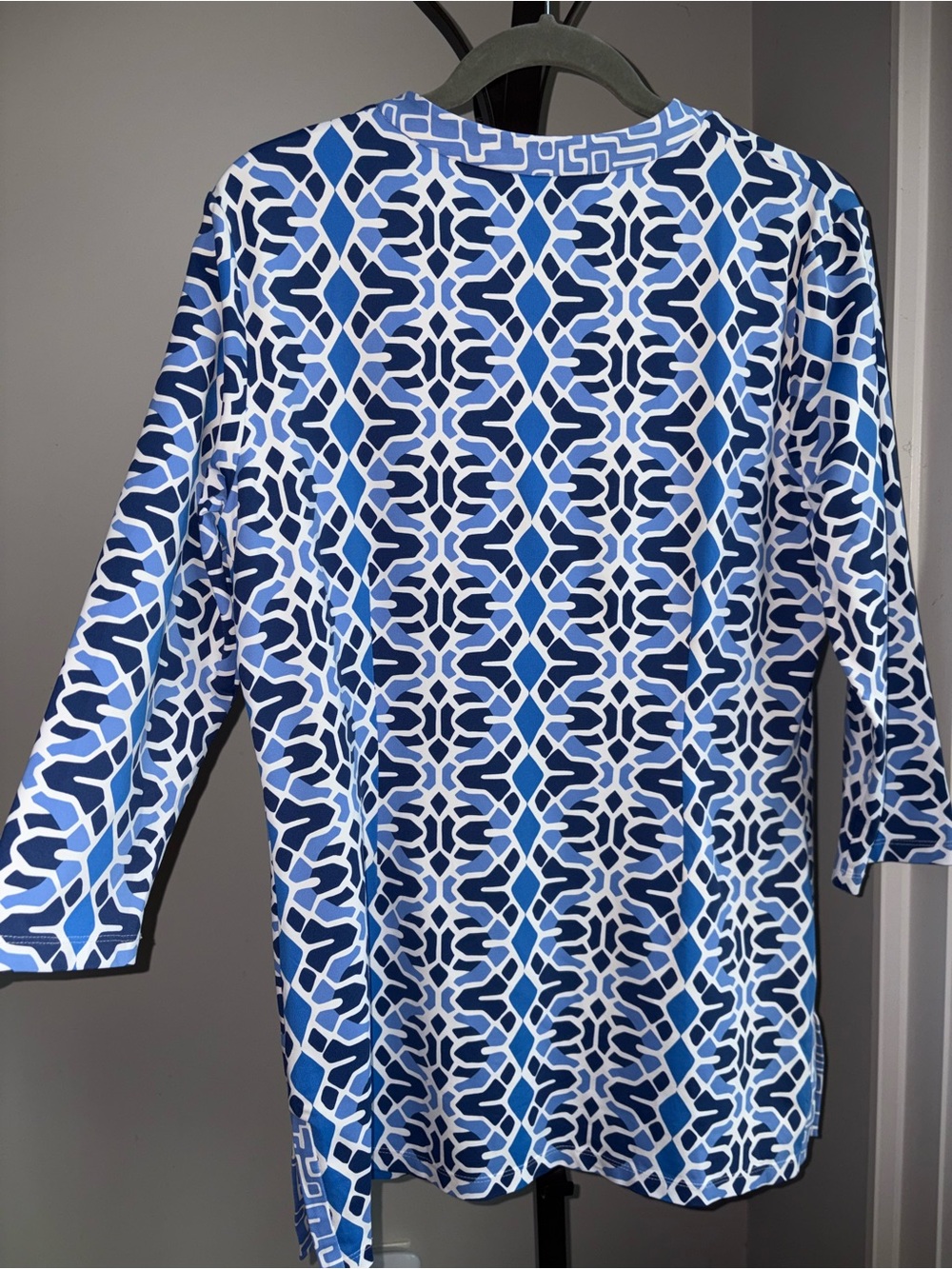 J. McLaughlin Catalina Cloth Tunic Top Size Large Blue White Geometric Coastal - Picture 6 of 12